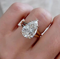 Pear Cut Solitaire Moissanite Engagement Ring – Split Shank Gold Ring